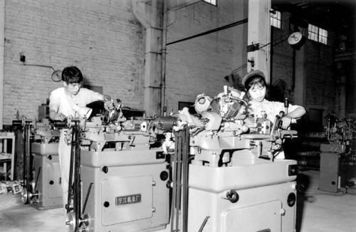 四川寧江廠 從火箭母機到廣告業創舉的傳奇